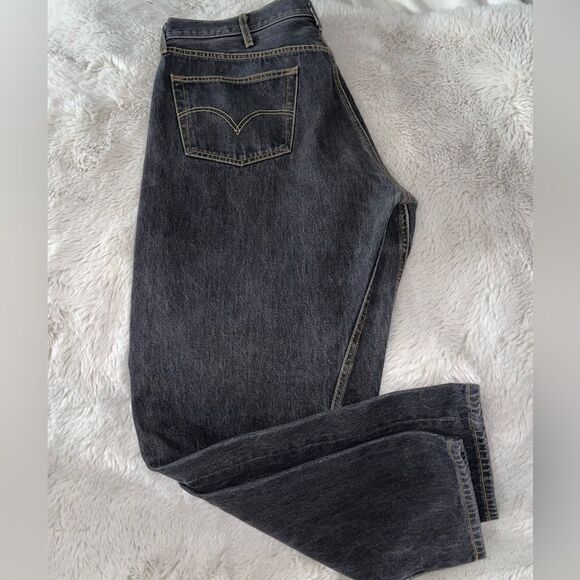 Men’s 501 Levi’s - Picture 2 of 6